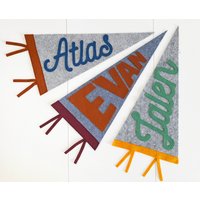 Filz Wimpelkette Mit Name Nach Wunsch - Wanddeko Für Kinderzimmer Wollfilz Filz Wimpelkette Mit Name Nach Wunsch - Wanddeko Für Kinderzimmer Wollfilz von BuiltByNana