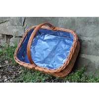 Tablett Aus Weide Mit Futter Blau Punkten Tablett Aus Weide Mit Futter Blau Punkten von Bukora