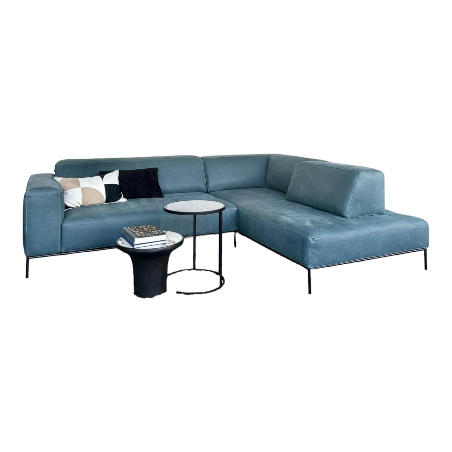 Ecksofa Modi Bezug Leder Oasis Powder Blue Blau Gestell Matt Schwarz Feinstruktu... von Bullfrog