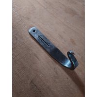 Handgeschmiedeter Wandhaken Im Kiefernbaumdesign Handgeschmiedeter Wandhaken Im Kiefernbaumdesign von BullvalleyforgeShop
