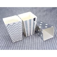 12 Geschenkbox Schachtel Weiß Silberfarben, Popcorn Box, Snackbox, Keksschachtel Geschenkschachtel. Candy Box Popcorn von BuntMixxDIY