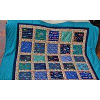 Kuschelige Unikat Quilt/Patchworkdecke Mit Lustigen Motiven, Aus Designer Qualitätsstoffen, Farblich Liebevoll Abgestimmt, Fein Abgesteppt von BunteFlickenecke