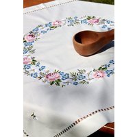 Tischdecke Blumenkranz Handarbeit von BunteSchatzkiste24