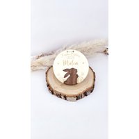 Personalisierter Osteranhänger Aus Holz, Frühlings Deko, Mit Niedlichem Hasen Und Dem Satz Frohe Ostern 2025 Personalisierung Zu Personalisierter Osteranhänger Aus Holz, Frühlings Deko, Mit Niedlichem Hasen Und Dem Satz Frohe Ostern 2025 Personalisierung Zu von BuntesBienchen