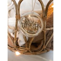 3D Weihnachtskugel "Kleines Wunder 2026" | Christbaumkugel Besonderes Weihnachtsgeschenk Weihnachtsbaumkugel 3D Weihnachtskugel "Kleines Wunder 2026" | Christbaumkugel Besonderes Weihnachtsgeschenk Weihnachtsbaumkugel von Buntgedanke