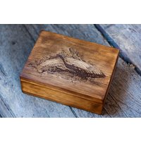 Blauwal Gravierte Dose | Einzigartige Holzbox Benutzerdefinierte Tarot-Box Erinnerungsbox von BurnEx