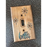 Eigenname Rustikales Holzhaus Dekor Lichtschalterplatte Eigenname Rustikales Holzhaus Dekor Lichtschalterplatte von BurntCo