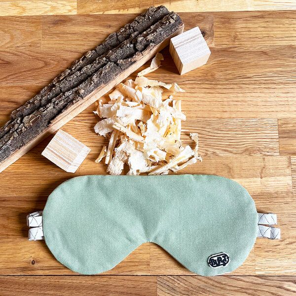 Burst Schlafmaske wahlweise mit Lavendel, Zirbenholz oder Rosenblütenblätter von Burst