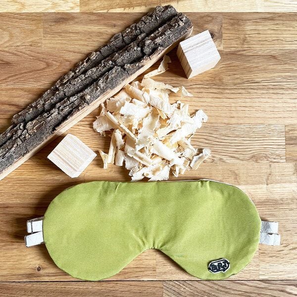 Burst Schlafmaske wahlweise mit Lavendel, Zirbenholz oder Rosenblütenblätter von Burst