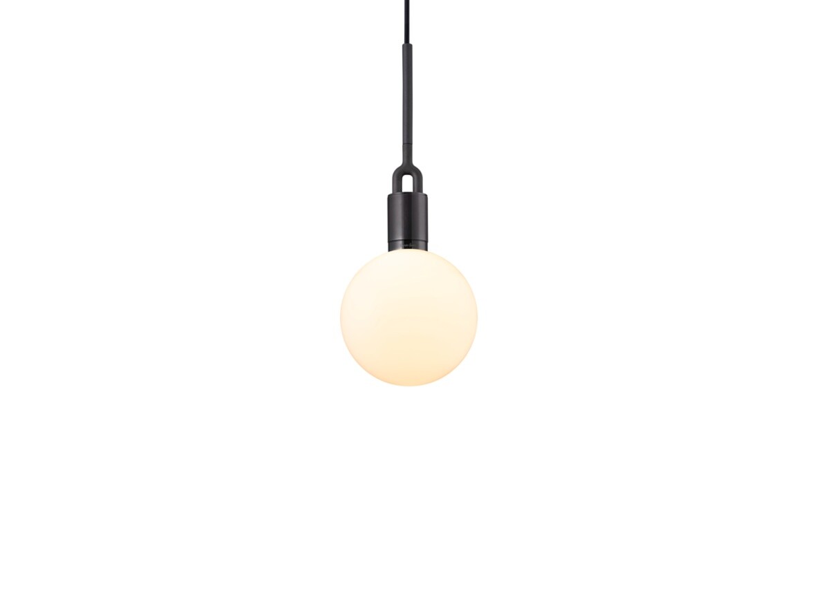 Buster+Punch - Forked Globe Pendelleuchte Dim. Medium Opal/Gun Metal Buster+Punch von Buster+Punch