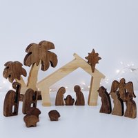 Hölzerne Weihnachtskrippe Wiederverwendbare Rustikale Dekor Mini Krippe Set Urlaub Wohndekor Geburt Von Jesus Weihnachtsakzente Handgemachtes von BusyPuzzle
