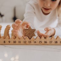 Weihnachtlicher Countdown Adventskalender. Wiederverwendbarer Hölzerne Weihnachtsakzente, Rustikale Feiertagsdekoration. Weihnachtsgeschenke von BusyPuzzle