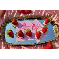 Fake Xl Erdbeer-Magnete Fake Xl Erdbeer-Magnete von ButtercreamDaydream