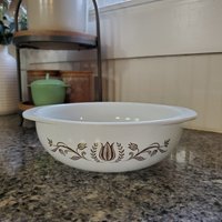 Vintage Pyrex | Goldene Tulpe Promo Servierschale Mit Deckel 1950Er Jahre von ButtermilkKitchen