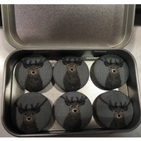 Handgemachte Stoffknopfmagnete Aus Sophie Allport Stoff von Buttonhome