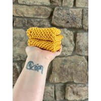 Senfgelbes Handgestricktes Geschirrtuch | Wiederverwendbares Baumwoll Küchentuch Bauernhaus Eco-Friendly Dekor von ButtonsandYarnOHMY