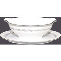 Vintage Noritake Crestmont 6013 Sauciere Mit Zwei Ausgießern Und Befestigter Untere - Japan von BuyfromGroovy