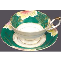 Vintage Shafford Tee-Set. Grüne Medaillonmitte, Goldblätter. Hergestellt Japan Vintage Shafford Tee-Set. Grüne Medaillonmitte, Goldblätter. Hergestellt Japan von BuyfromGroovy