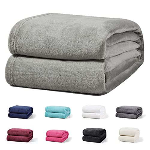 Buymax Flauschige Kuscheldecke XXL 220x240 cm Fleece-Decke Super Flausch 1385 Gramm Überwurf Sofadecke Tagesdecke Wohndecke Wohnzimmerdecke Sofaüberwurf Uni Einfarbig, Farbe Grau Buymax Flauschige Kuscheldecke XXL 220x240 cm Fleece-Decke Super Flausch 1385 Gramm Überwurf Sofadecke Tagesdecke Wohndecke Wohnzimmerdecke Sofaüberwurf Uni Einfarbig, Farbe Grau von Buymax