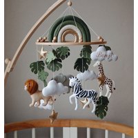 Baby Safari Mobile Mit Regenbogen Und Monstera Blättern | Afrika Kinderzimmer Filz Giraffe Löwe Zebra Elefant Сrib Sterne Wolken von ByEmilyDecor