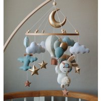 Hase Pilot Baby Mobile | Goldene Sterne, Luftballon, Flugzeug, Kinderzimmer, Krippe, Mond, Hängemobile, Wolken, Babyparty von ByEmilyDecor