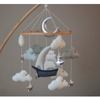 Schiff Baby Mobile | Kinderzimmer Filz Junge Meer Ozean Wellen Hängendes Kinderbett Neugeborenes Babyparty Geschenk von ByEmilyDecor