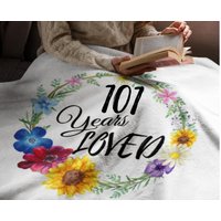 101 Jahre Geliebte Personalisierte Decke, Oma Decke Für 101. Geburtstag, Geburtstag Geschenkideen Oma, Individuelle Geschenke von ByHandcraft