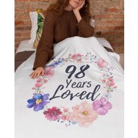 98 Jahre Geliebte Decke, 98. Geburtstagsgeschenke Für Frauen, 98-Jährige Frau, Überwurfdecken Sie Oma Gigi, Individuelle Decke Geschenk von ByHandcraft