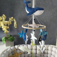 Big Ocean Sea Baby Filz Mobile, Maritimes Wal Orka Hai Fisch Meer Aufhänger Mobile von ByHelenDecor