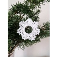 Gehäkelte Weiße Schneeflocke, Weihnachtsdeko, Winterhochzeit, Weihnachtsdeko Gehäkelte Weiße Schneeflocke, Weihnachtsdeko, Winterhochzeit, Weihnachtsdeko von ByIsabelleDesign