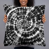 Schwarz Weiß Tie Dye Print Kissen von ByStudioB3