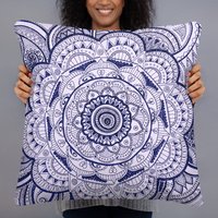 Violettes Mandala Kissen von ByStudioB3