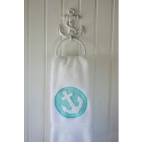 Besticktes Ankerhandtuch - 16x30 Stranddeko Strandhaus Maritimes Dekor von ByTheSeashoreDecor