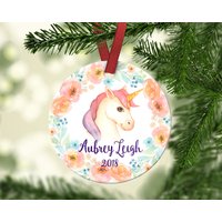 Mädchen Einhorn Christbaumschmuck.einhorn Ornament.einhorn.weihnachtsschmuck. Personalisierter Christbaumschmuck. Baby's Erstes Weihnachten von ByTracey