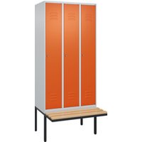C+P Spind Classic PLUS, Bank, 3 Abteile, 2120x900x815mm, 7035/2004 Verschluss Zylinderschloss 4 Garderobenhaken Trennwand mittig  Sitzbanktyp auskragend von C + P Möbelsysteme
