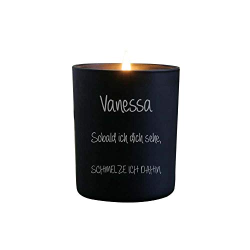 CADEAUX.COM Personalisierte Kerze - Poesie - gravierte Duftkerze mit Wunschbegriff - 35 Stunden Brenndauer von CADEAUX.COM