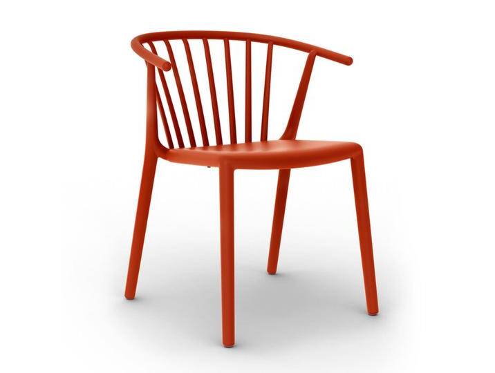 Küchenstuhl Woody Grupo Resol rot, Designer Josep Lluscà, 74.2x59x56.5 cm von CAIRO