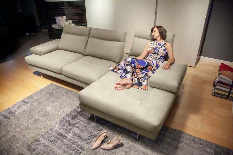 CALIA ITALIA Ecksofa Toby Wing, L-Form, Designsofa mit sensationellem Sitzkomfort, inklusive Sitztiefenverstellung, Füße in chrom glänzend von CALIA ITALIA