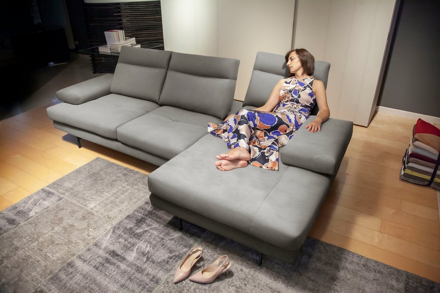 CALIA ITALIA Ecksofa Toby Wing, L-Form, Multifunktionssofa, edel und bequem, inkl. Sitztiefenverstellung und Armlehnfunktion, Füße in schwarz matt CALIA ITALIA Ecksofa Toby Wing, L-Form, Multifunktionssofa, edel und bequem, inkl. Sitztiefenverstellung und Armlehnfunktion, Füße in schwarz matt von CALIA ITALIA