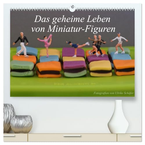 Das geheime Leben von Miniatur-Figuren (hochwertiger Premium Wandkalender 2026 DIN A2 quer), Kunstdruck in Hochglanz von CALVENDO