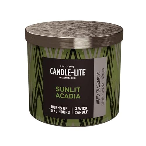 Candle Lite Duftkerze im Glas mit Deckel | Sunlit Acadia | Duftkerze Zedernholz | Kerze 3 Docht | Kerzen lange Brenndauer bis zu 45 Stunden | Kerze Groß (396g) von CANDLE-LITE