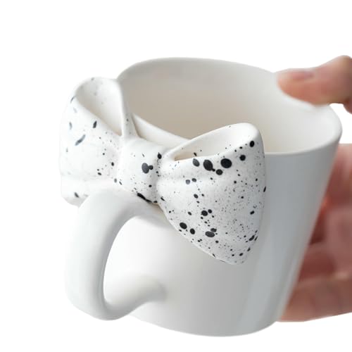 Chinesische einfarbige Keramiktasse mit niedlichem und einfachem und zartem Schleifen-Design – Kaffeetasse von CAPIJIONG