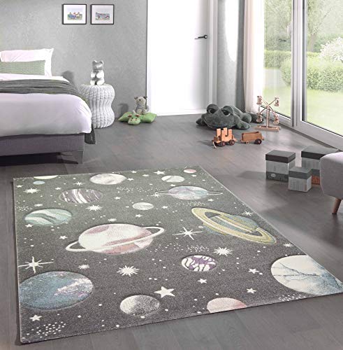 CARPETIA Kinderteppich Weltraum Sterne und Planeten Pastell grau Größe 120x170 cm von CARPETIA