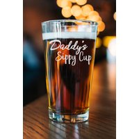 Daddy's Sippy Cup Bierglas - Graviertes Bier Pint Vatertagsgeschenk Befördert Zum Vater Geschenk Für Ihn Neues Vatergeschenk Erstmaliges Dad von CARVELITA