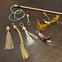 Katzenangel Set 4 - 6 Tlg. Rundholzstab Mit Schlüsselring Incl. 5 Unterschiedliche Anhängern von CATMoveArt