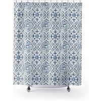 Boho Duschvorhänge, Blau-Weiße Fliesen Mosaikdruck, Modernes Bauernhaus, Badezimmer-Ideen - Home Decor, Badezimmerzubehör, Housewarming von CBelleHomeDecor