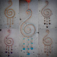 Swirly Elegant Spiral Bronze Suncatchers Crystal Glass Beads Unique Vintage Style Rustic Boho Geschenkidee Car Charm Home Filigrane Zarte von CBradfieldDesign