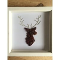 Knopfbild, Hirschkopf, Weihnachtsgeschenkidee, Einzigartiges Geschenk, Handgefertigtes Objekt, Familiengeschenk von CCBYVICKI