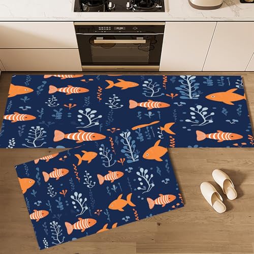 CEDNXOER Küchenteppiche rutschfest Dunkelblau Waschbar Bodenmatten-Set 2 Stück Meereslebewesen Seetang Fisch Anti-Ermüdungs-Stehläufer Für Eingangsbereich Flur Wäscherei, 40×60cm+40×120cm von CEDNXOER