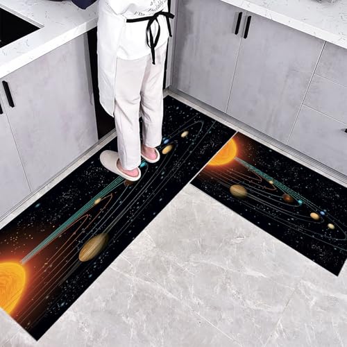 CEDNXOER Küchenteppiche rutschfest Schwarz Waschbar Bodenmatten-Set 2 Stück Weltraum Universum Sonnensystem Planeten Anti-Ermüdungs-Stehläufer Für Eingangsbereich Flur Wäscherei, 40×60cm+40×120cm CEDNXOER Küchenteppiche rutschfest Schwarz Waschbar Bodenmatten-Set 2 Stück Weltraum Universum Sonnensystem Planeten Anti-Ermüdungs-Stehläufer Für Eingangsbereich Flur Wäscherei, 40×60cm+40×120cm von CEDNXOER